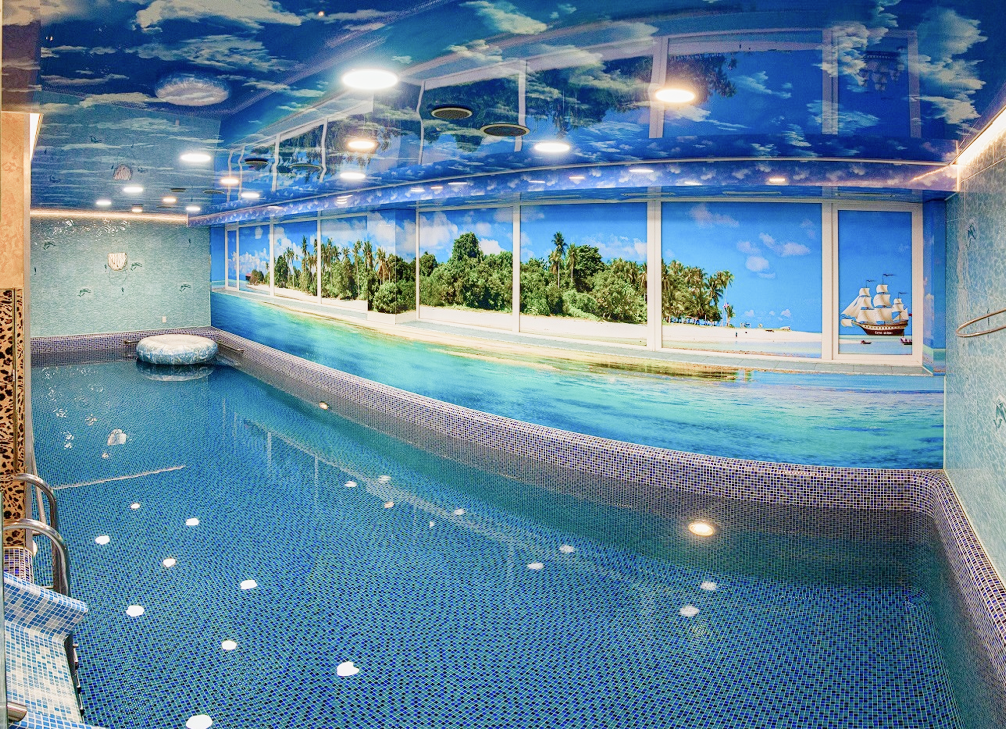 Теплый бассейн